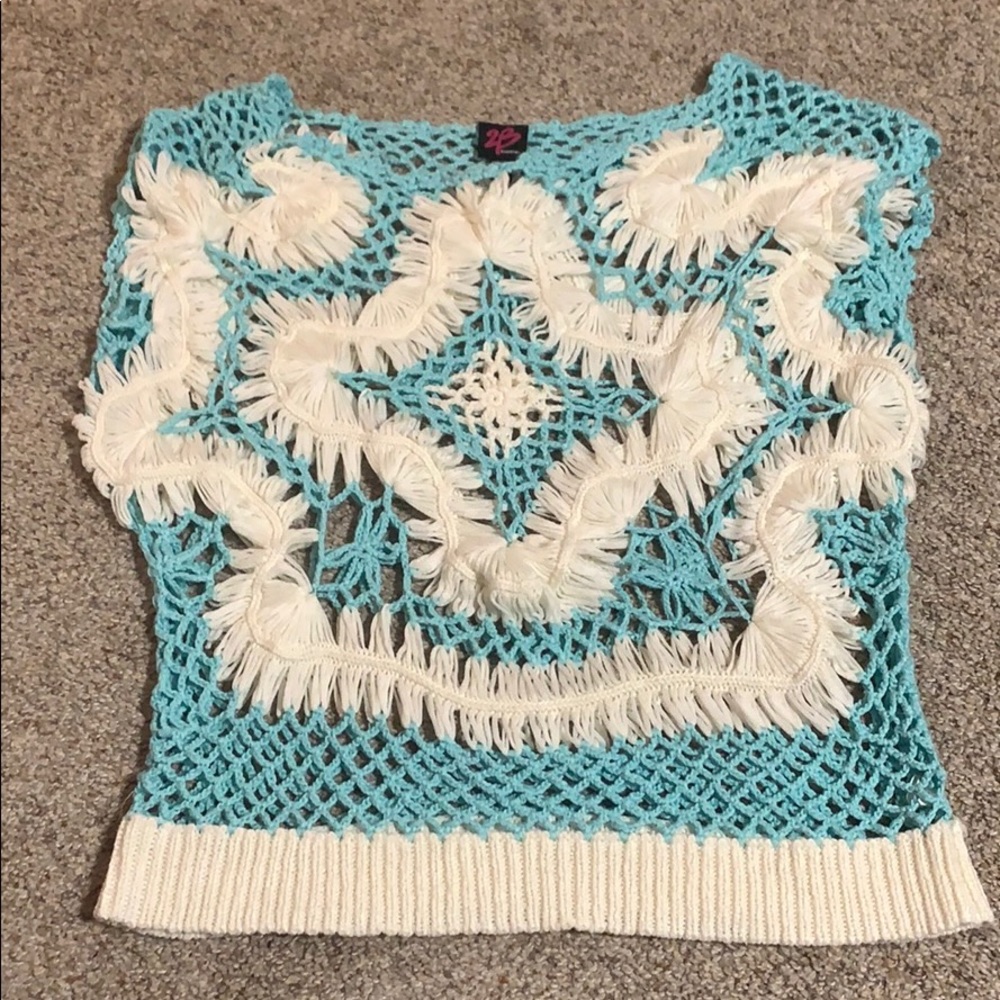 2B Bebe Sweater Top